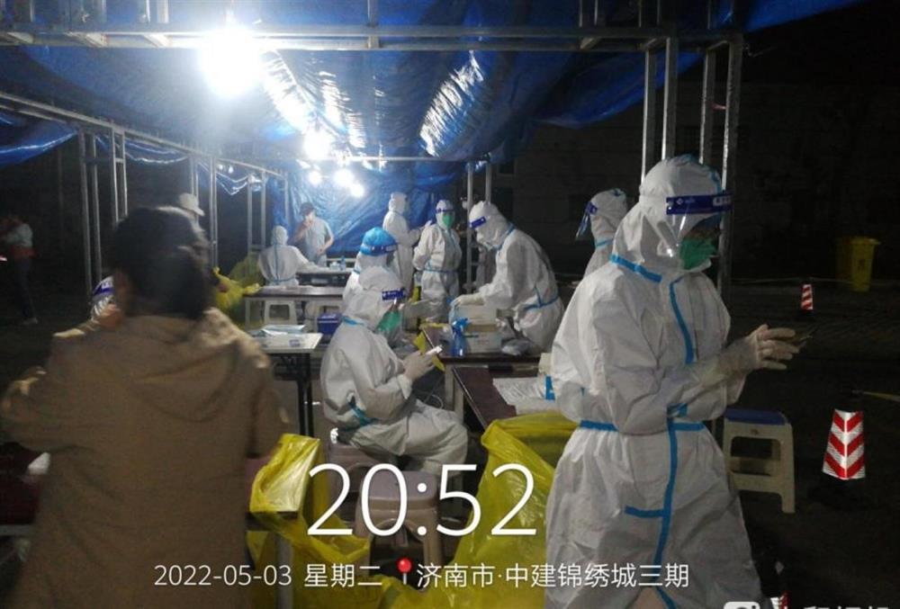 產(chǎn)發(fā)戰(zhàn)疫 |“金鐘大白”同心同行，筑牢社區(qū)疫情防控安全